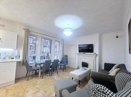 3 Bed Flat, Bellevue Road, EH7