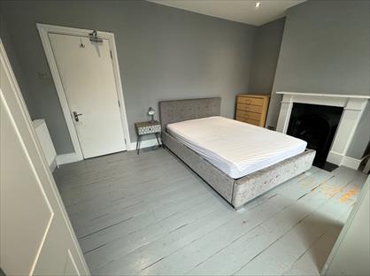Room in a Shared House, London, SE8