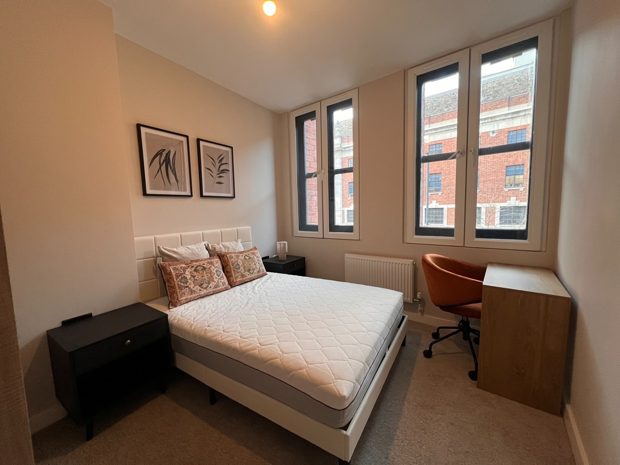 1 Bed Flat, The Headrow, LS1 photo 5