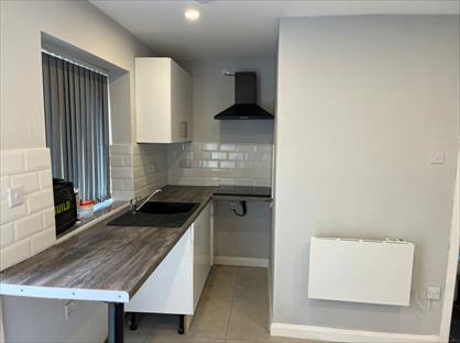 Studio Flat, Long Lane, B62