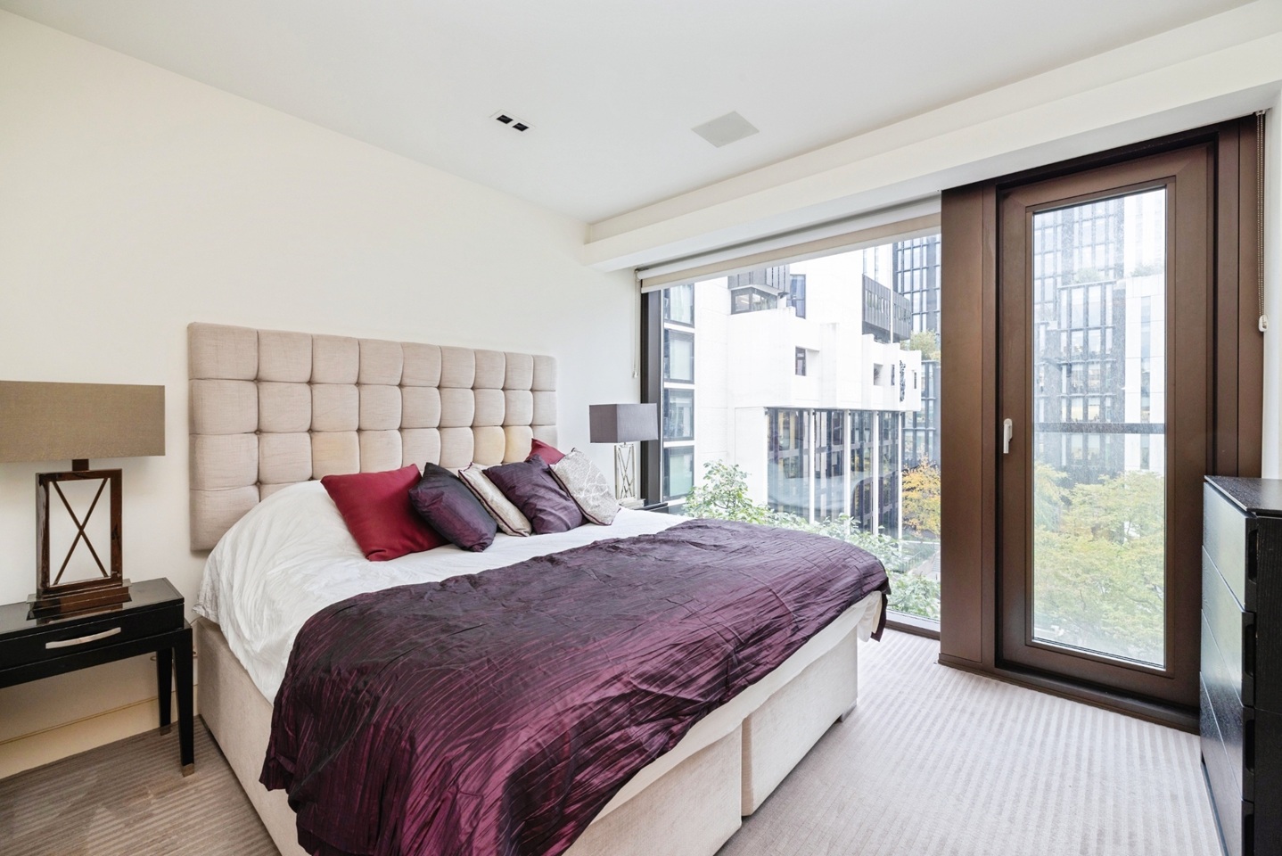 1 Bed Flat, Roman House, EC2Y photo 3