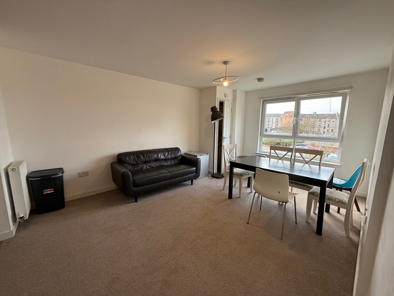 2 Bed Flat, Springfield Gardens, G31 photo 2