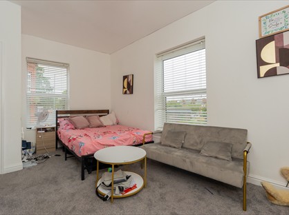 Room in a Shared House, Manchester Road, SK4