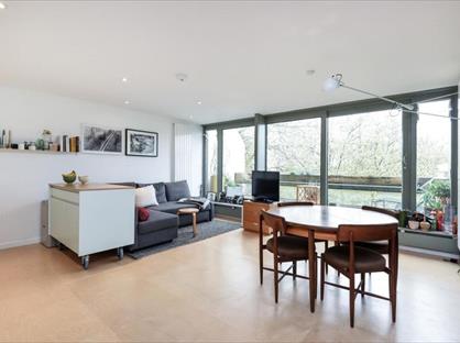 1 Bed Flat, Lulot Gardens, N19