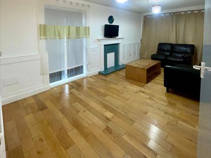 Room in a Shared Flat, Penda Court, B20