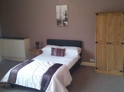 Room in a Shared House, Pitt Street, S61