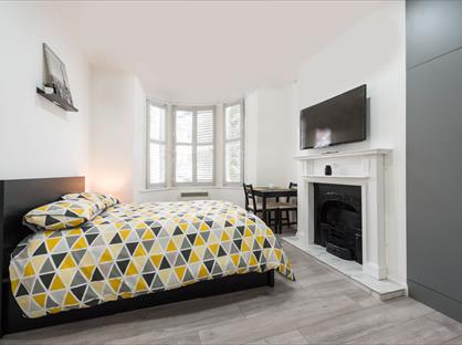 Room in a Shared House, Lansdowne Road, TW3