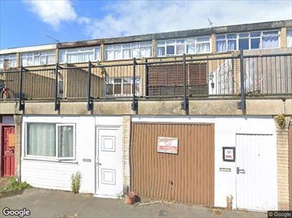 Studio Flat, Mayfield Close, UB10
