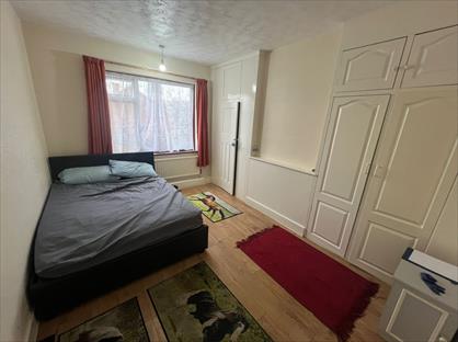 Room in a Shared House, Stanley Avenue, RM8