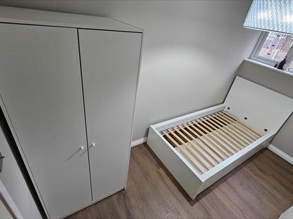 Room in a Shared House, Gun Hill Place, SS16