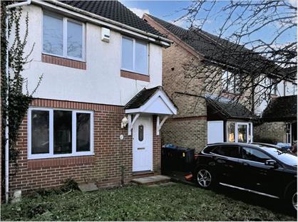 3 Bed Semi-Detached House, Kelvin Gardens, CR0