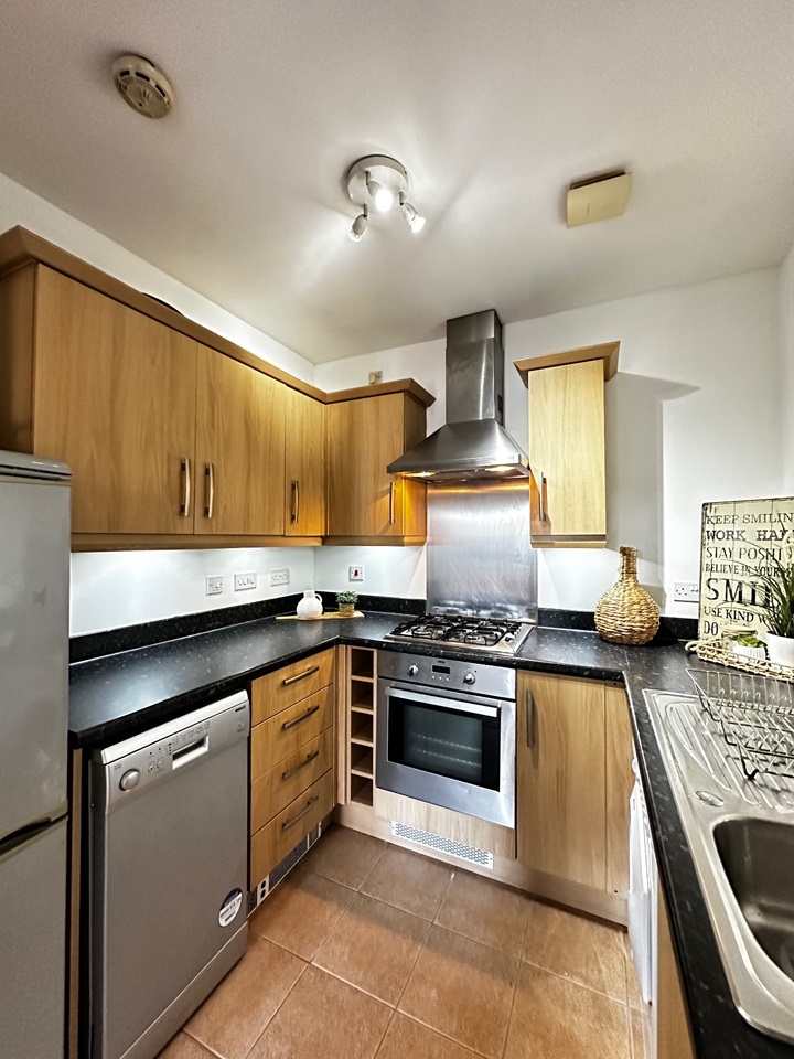 2 Bed Flat, Alfreton Road, DE21 photo 3