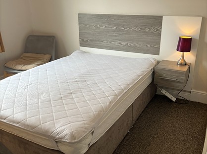 Room in a Shared House, Reading, RG1