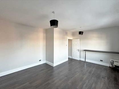 1 Bed Flat, Park Road South, WA12