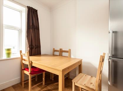 3 Bed Flat, Bond Street, W5