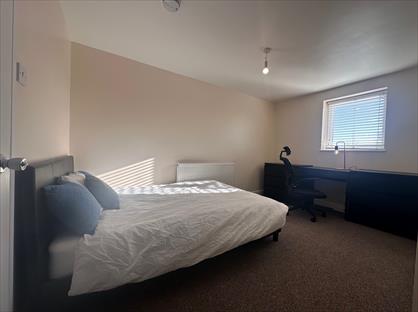 Room in a Shared House, Maisie Webster Close, TW19