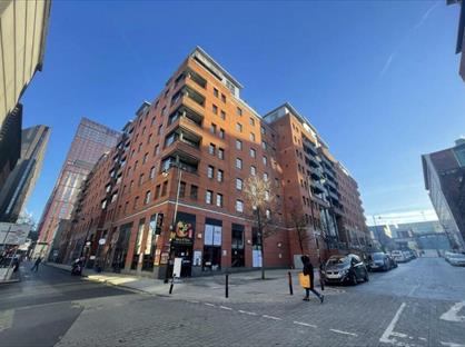 2 Bed Flat, The Quadrangle, M1