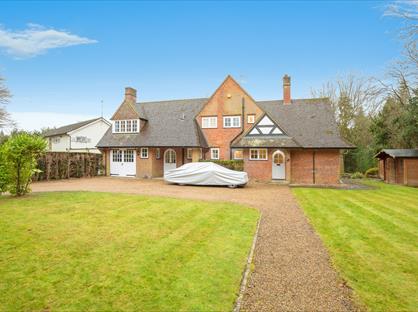 4 Bed Detached House, Stratton Road, HP9