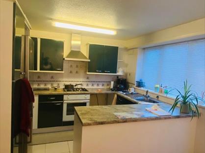 Room in a Shared House, County Close, B32