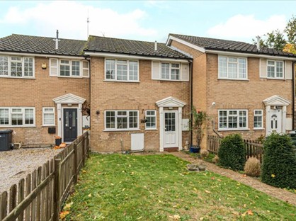 3 Bed Terraced House, Regalfield Close, GU2