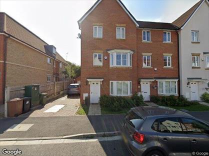 3 Bed Flat, Wellsfield, WD23