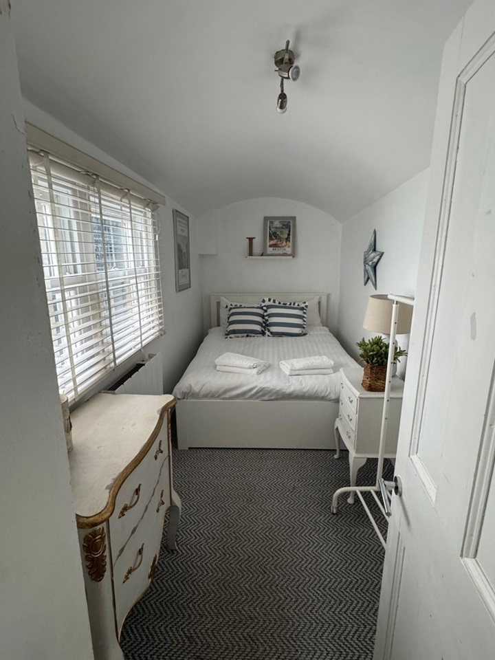 2 Bed Flat, St. Pauls Road, BS8 photo 4