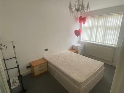 3 Bed Semi-Detached House, Whitmore Street, ST1