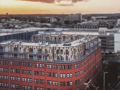 2 Bed Penthouse, Mercury Gardens, RM1