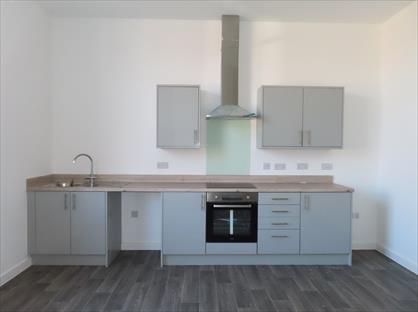 1 Bed Flat, Great Cornbow, B63