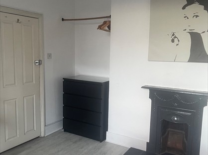 Room in a Shared House, Park Street, GU1