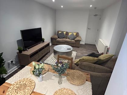 Room in a Shared House, Denchers Plat, RH11