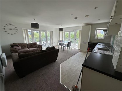 2 Bed Flat, Light Buildings, PR1