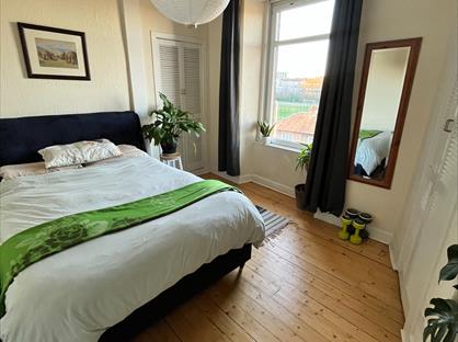 1 Bed Flat, Hermitage Park, EH6