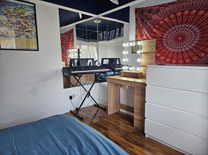 Room in a Shared House, Hunters Hall Road, RM10
