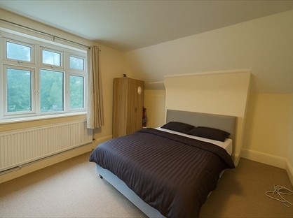 Room in a Shared Flat, Uxbridge Road, W12