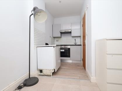Studio Flat, Southgate Road, N1