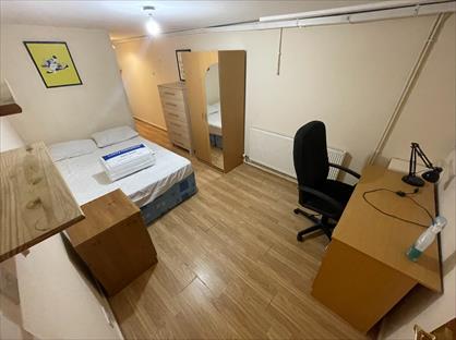 Room in a Shared House, Barchester Close, UB8