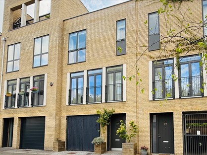 3 Bed Terraced House, Plantation Avenue, CB2