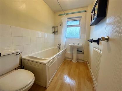 1 Bed Flat, Ramulis Drive, UB4