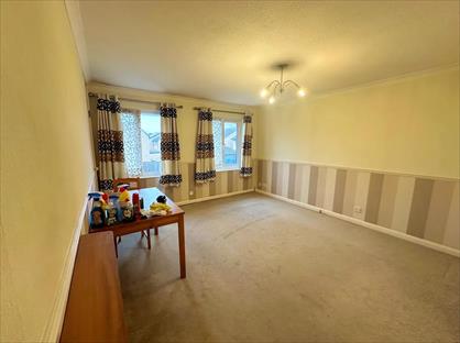 1 Bed Flat, Ramulis Drive, UB4