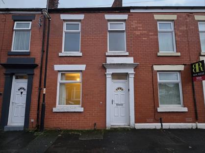 3 Bed Terraced House, Gillibrand Walks, PR7