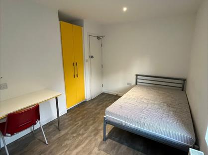 Room in a Shared House, Thornton Road, ST4