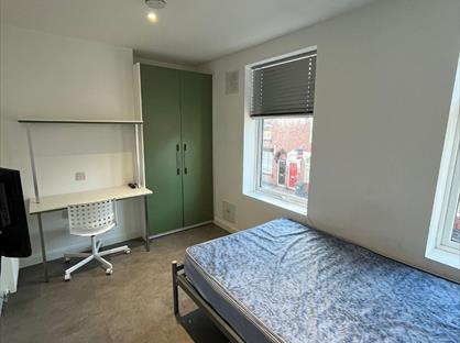 Room in a Shared House, Thornton Road, ST4