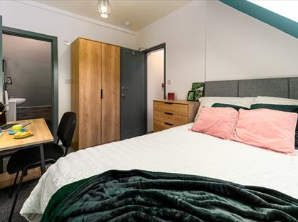 Room in a Shared House, Sharples Hall Street, OL4