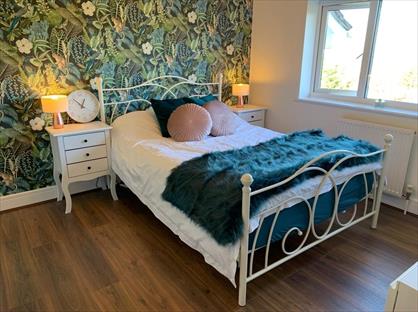 Room in a Shared House, Uplands Park Road, SS6