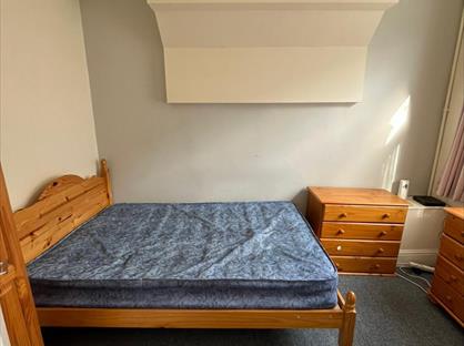 Room in a Shared House, Thornton Road, ST4