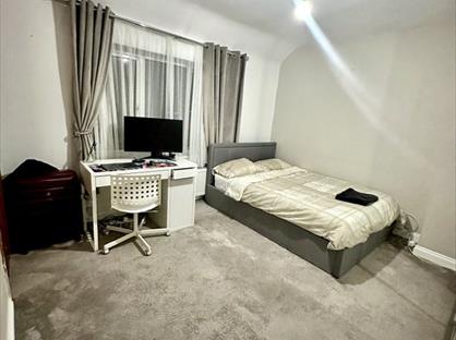 Room in a Shared House, Stamdford Road, RM9
