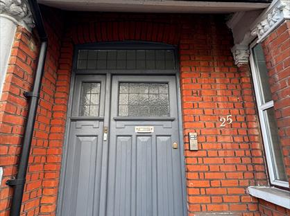 3 Bed Flat, Waldemar Road, SW19