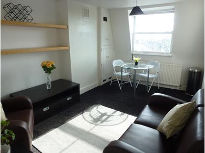2 Bed Flat, Agate Road, W6