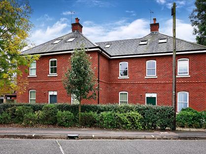 4 Bed Flat, St. Catherines Court, SO23